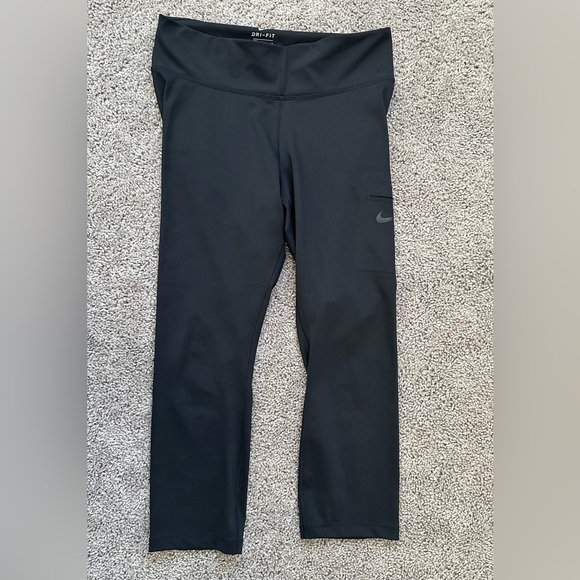 Nike Dri-Fit - Picture 1 of 2